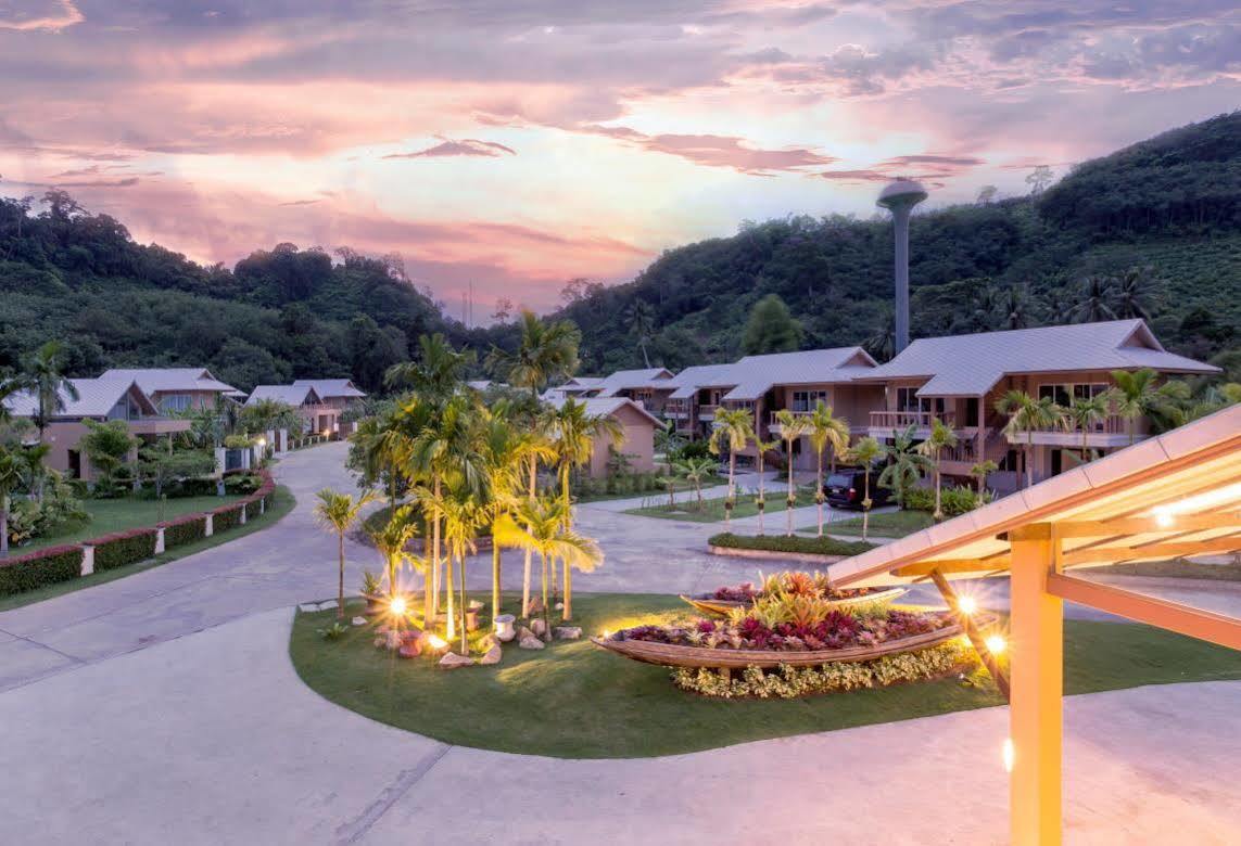 Casa Sakoo Resort Най-Тон-Бич Экстерьер фото